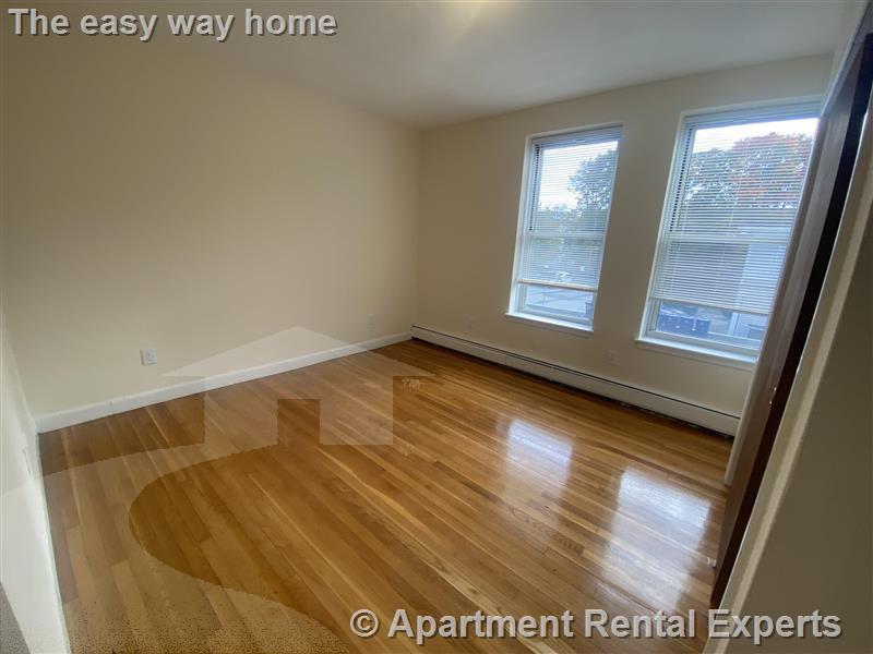 176 N Beacon St, Brighton
