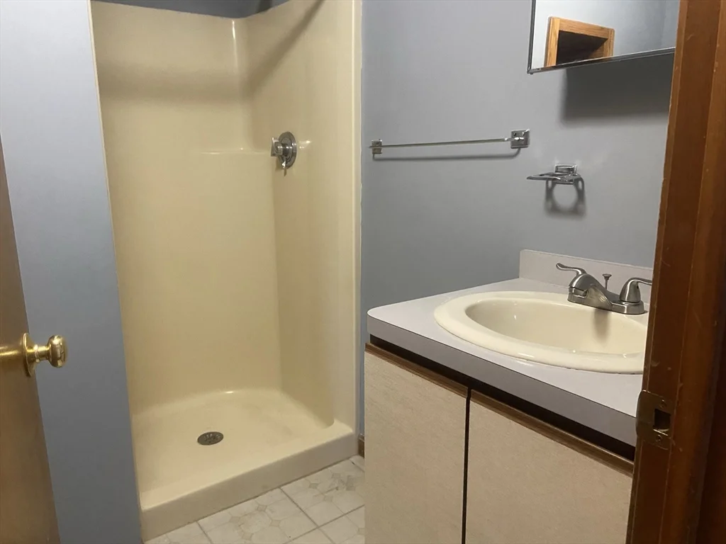 155 East Central St, Franklin