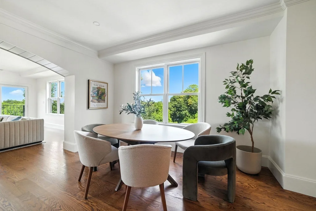 197 Winchester St, Coolidge Corner