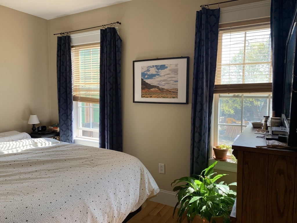 22 Ward St, South Boston