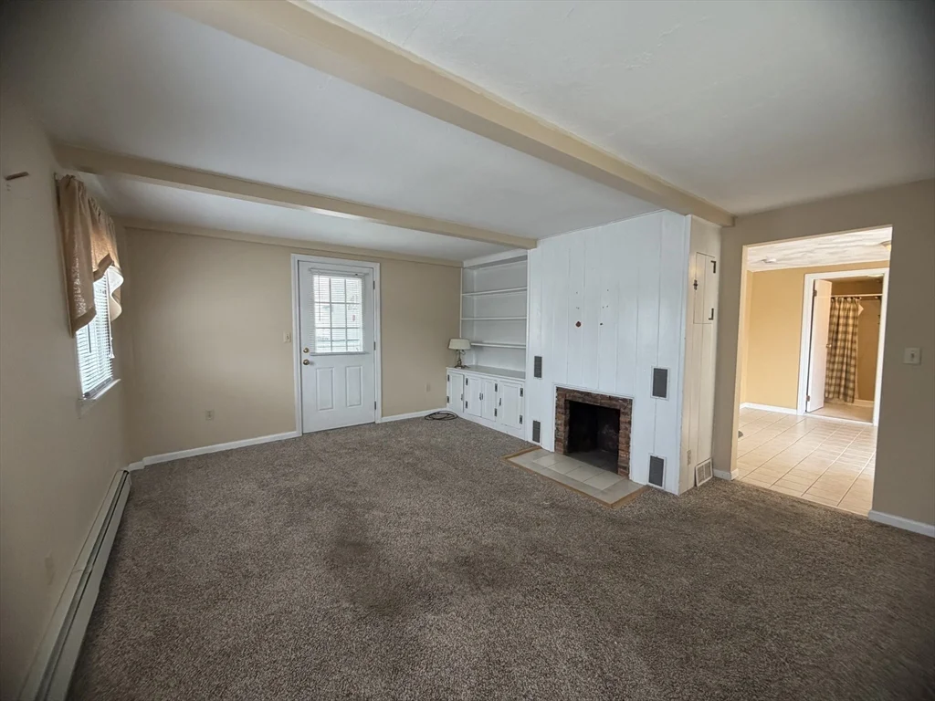 79 N Main St, North Bellingham