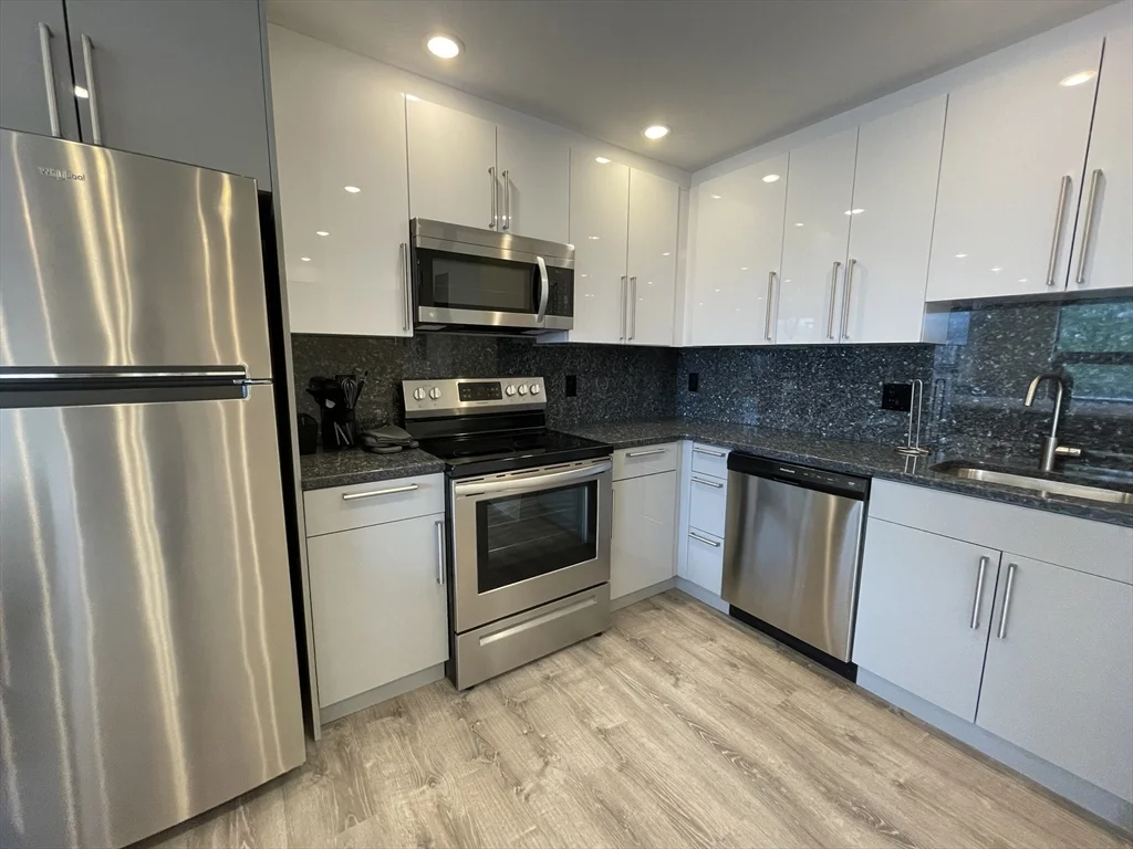1028 Commonwealth Ave, Coolidge Corner