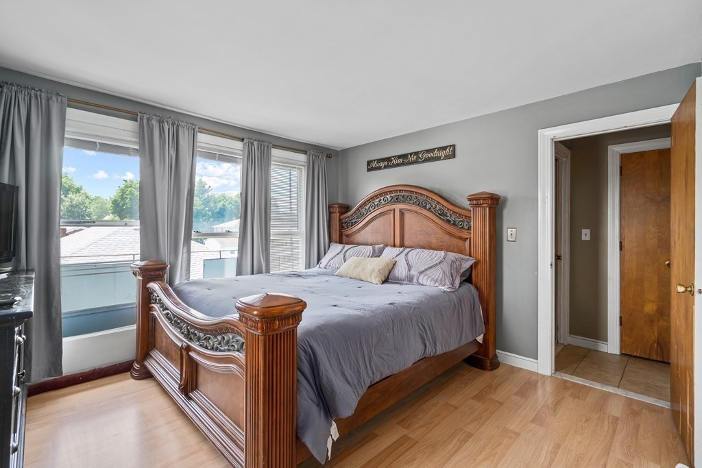 229 River St, West Newton