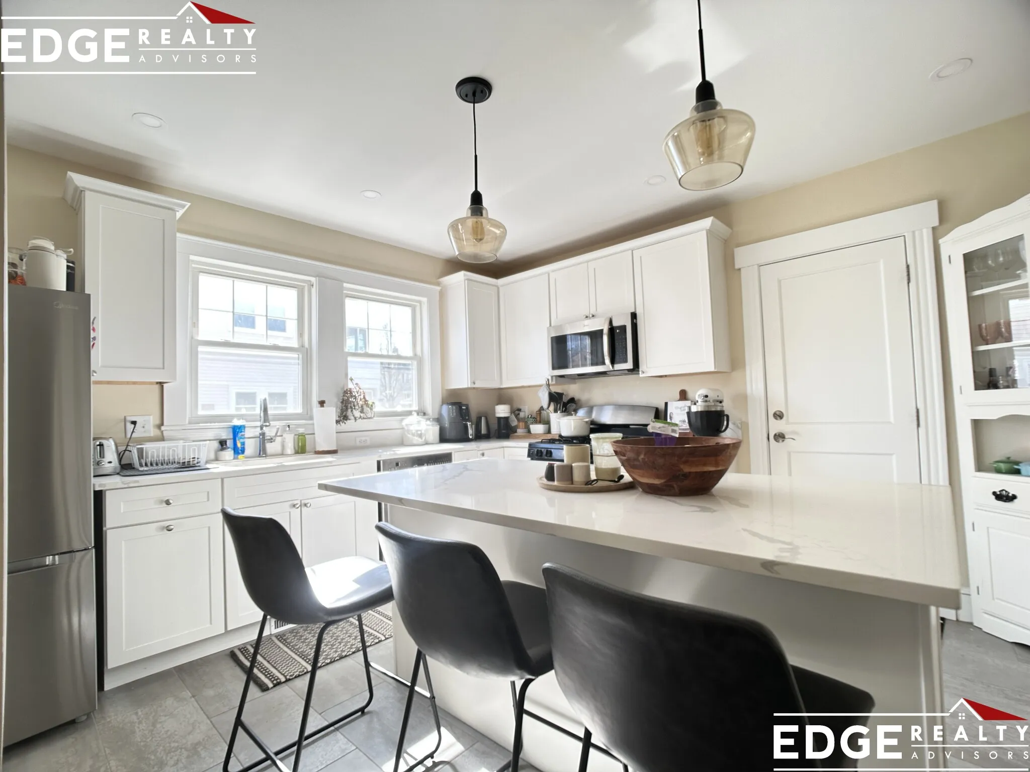 58 Hunnewell Ave, Oak Square