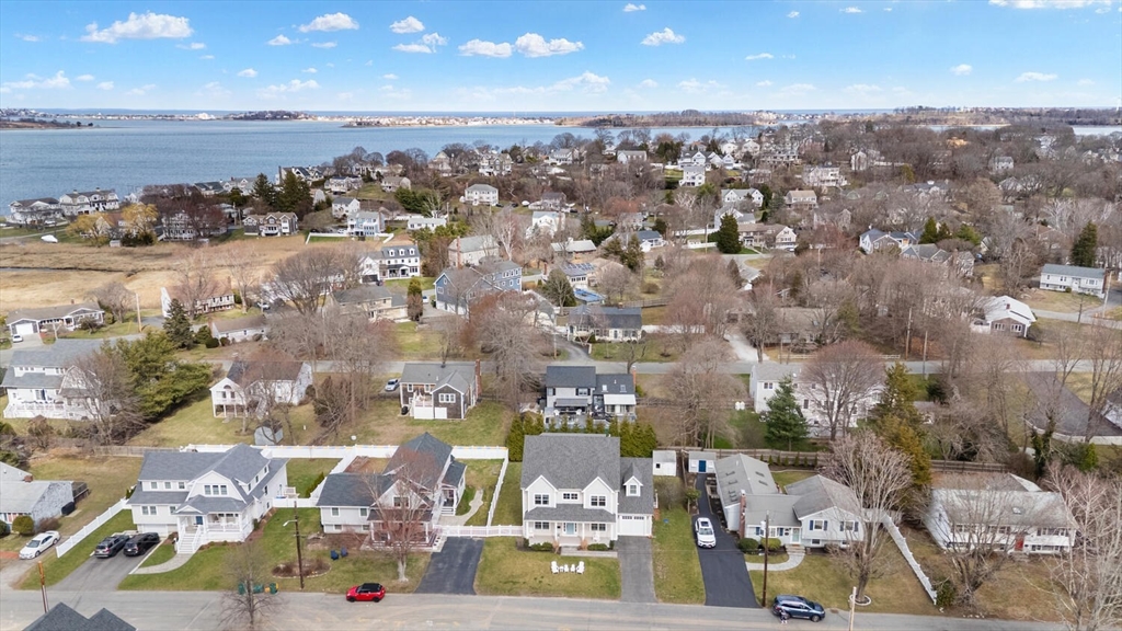 40 Foley Beach Rd, Hingham