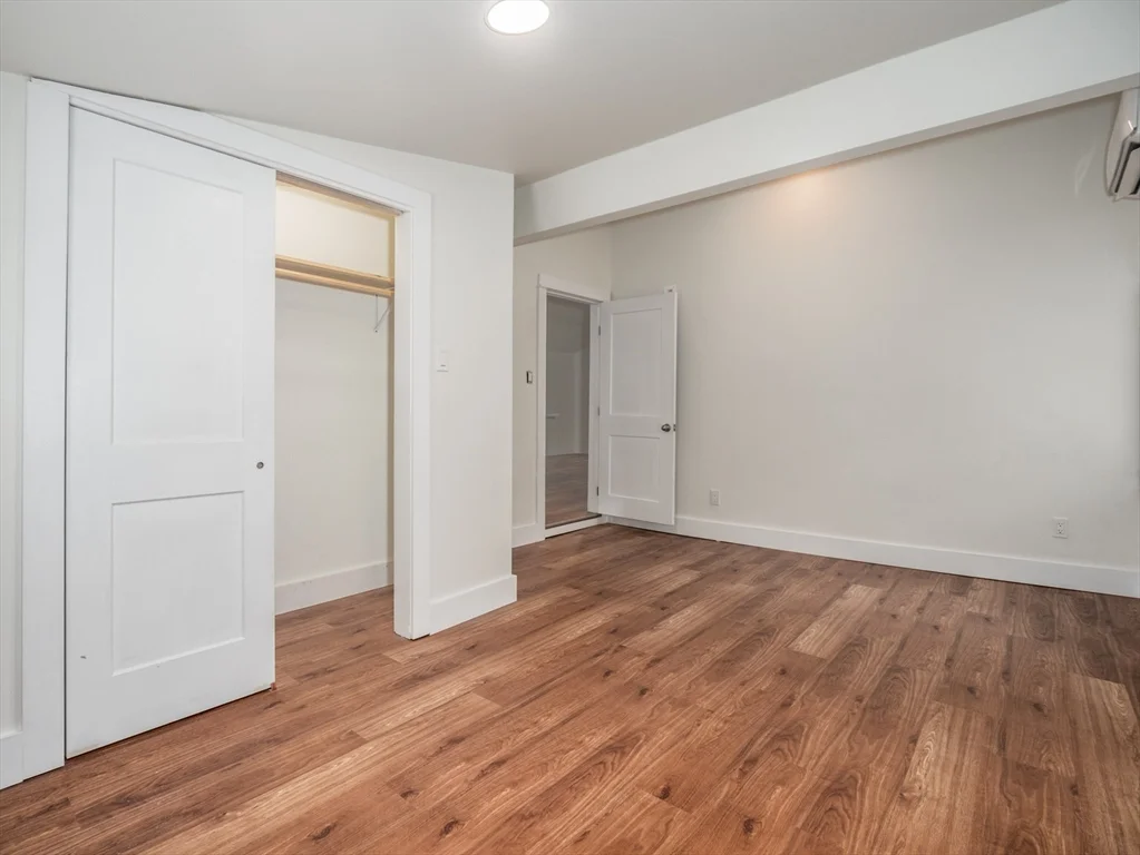 117 Precinct St, Lakeville