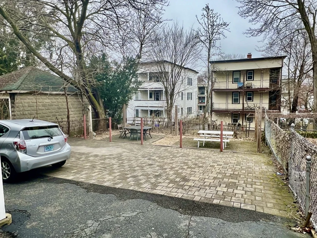 127 Hudson, Spring Hill