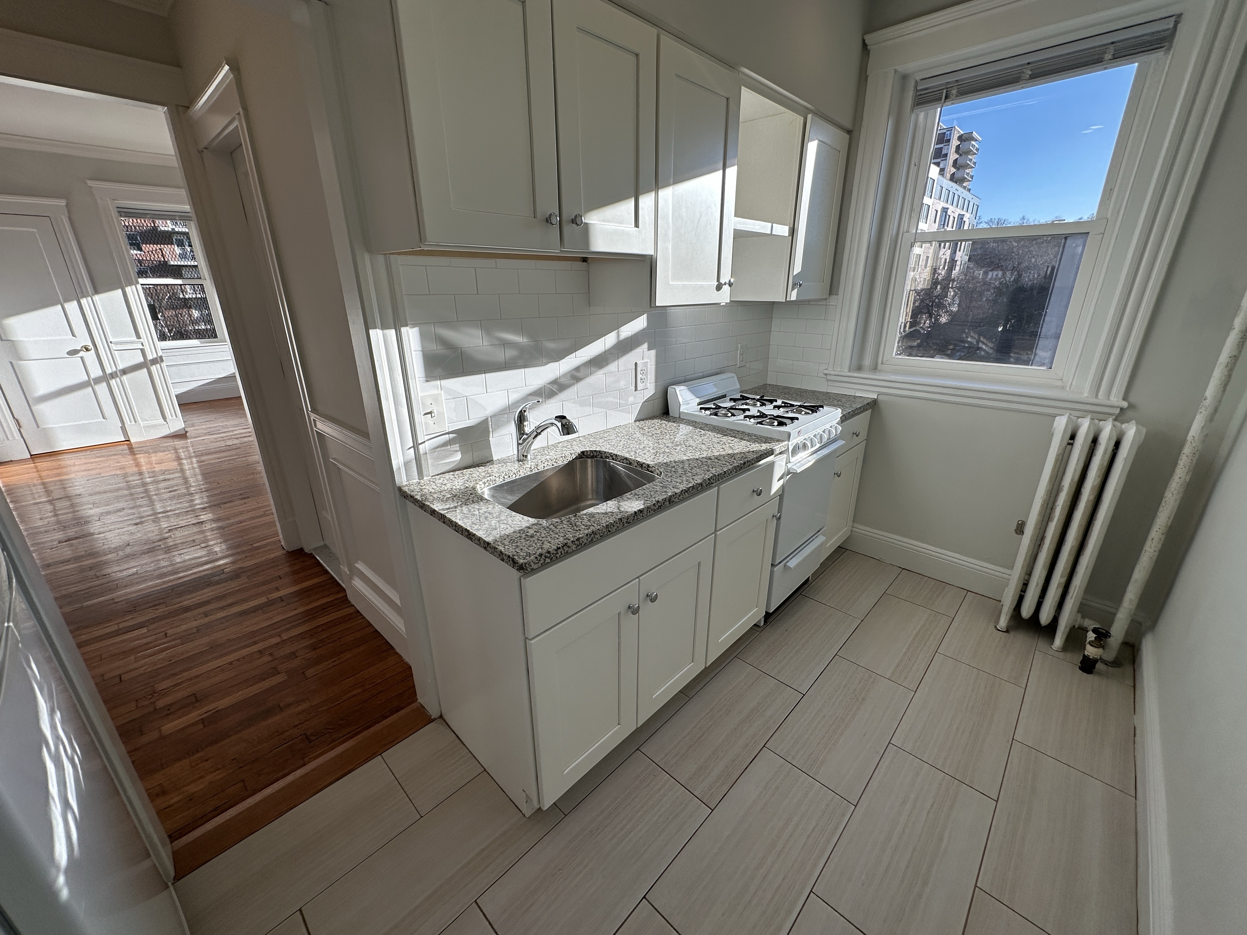 49 Worthington St, Mission Hill