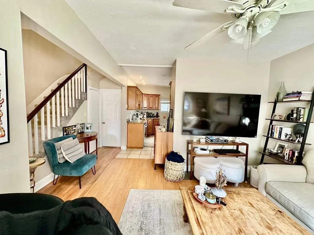 159 K St, South Boston