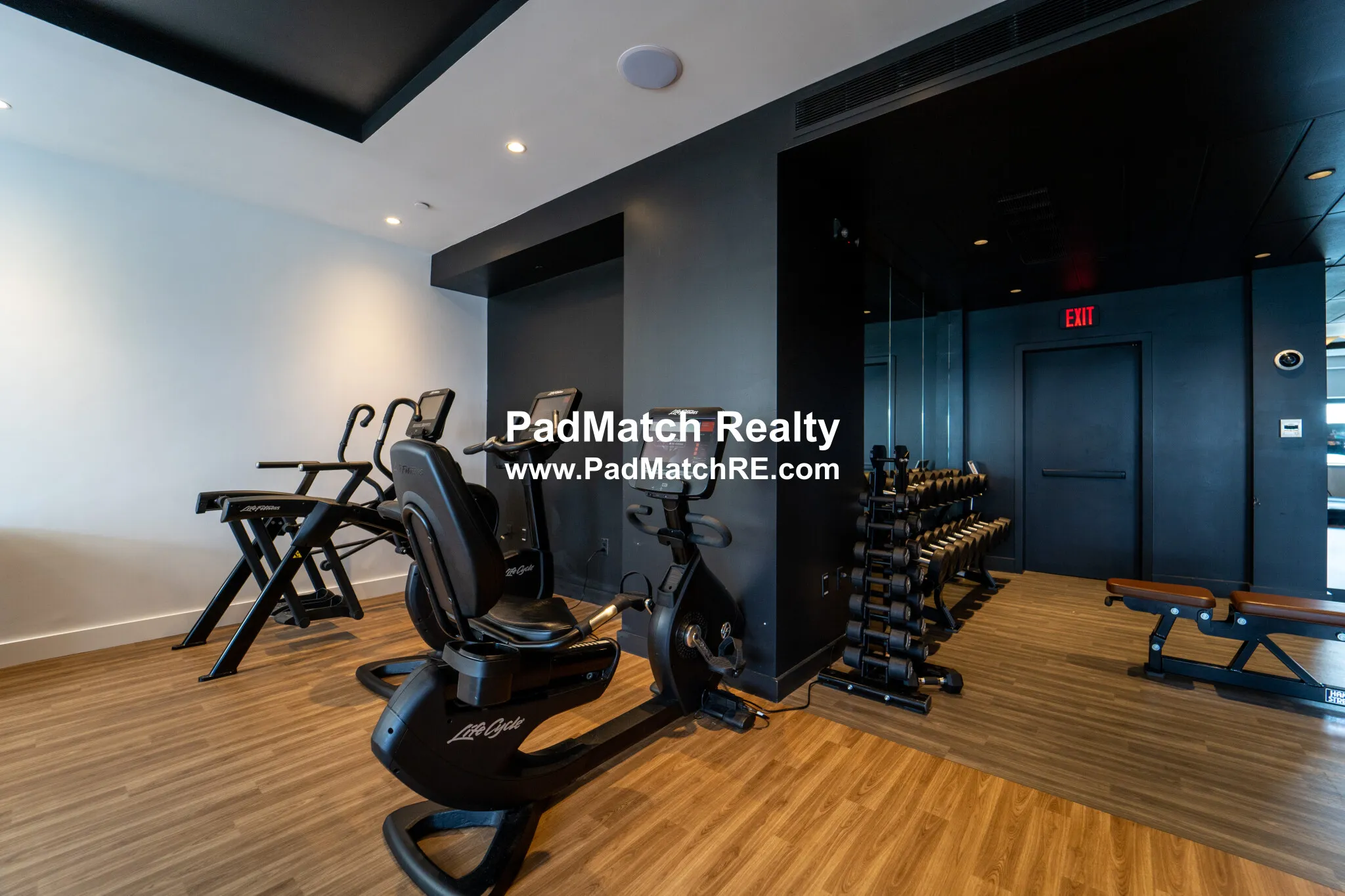 1 Devonshire Pl, Downtown