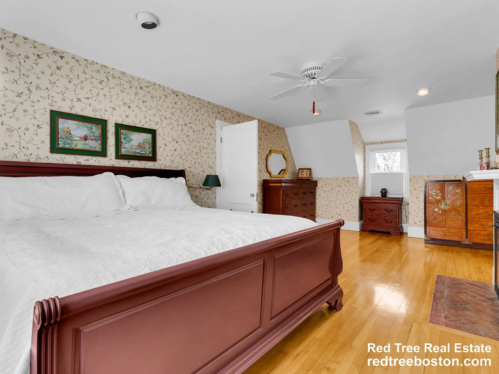 243 Upland Ave, Newton Highlands