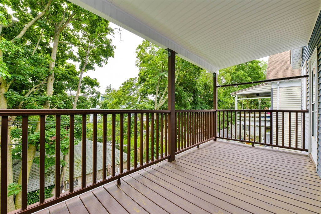 652 South, Roslindale