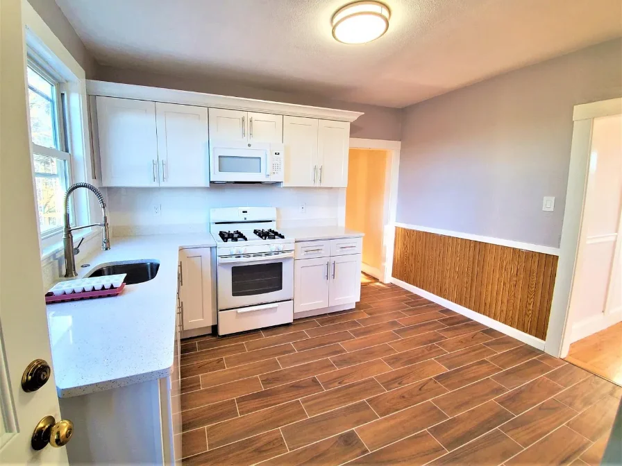 39 Waterhouse St, West Somerville