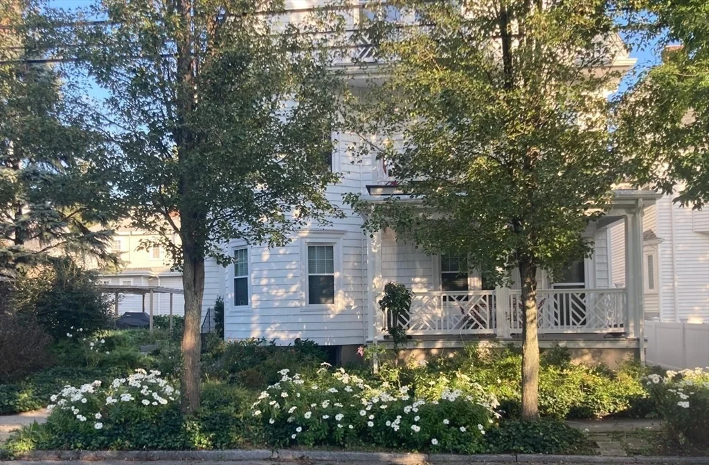 11 W Elm Ave, Quincy