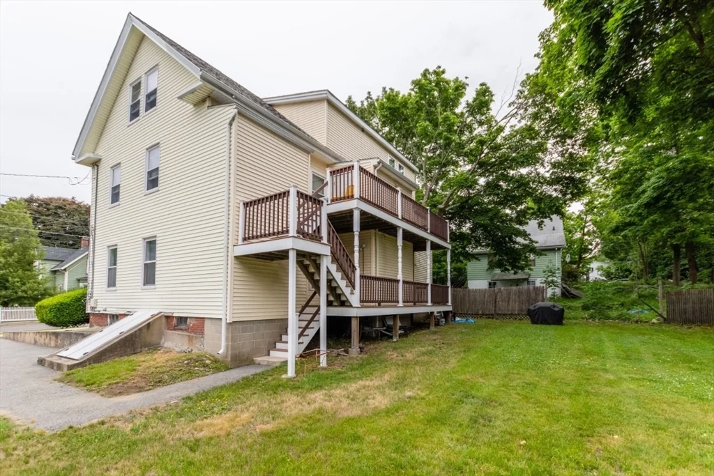 21-1 Spring St, Stoneham