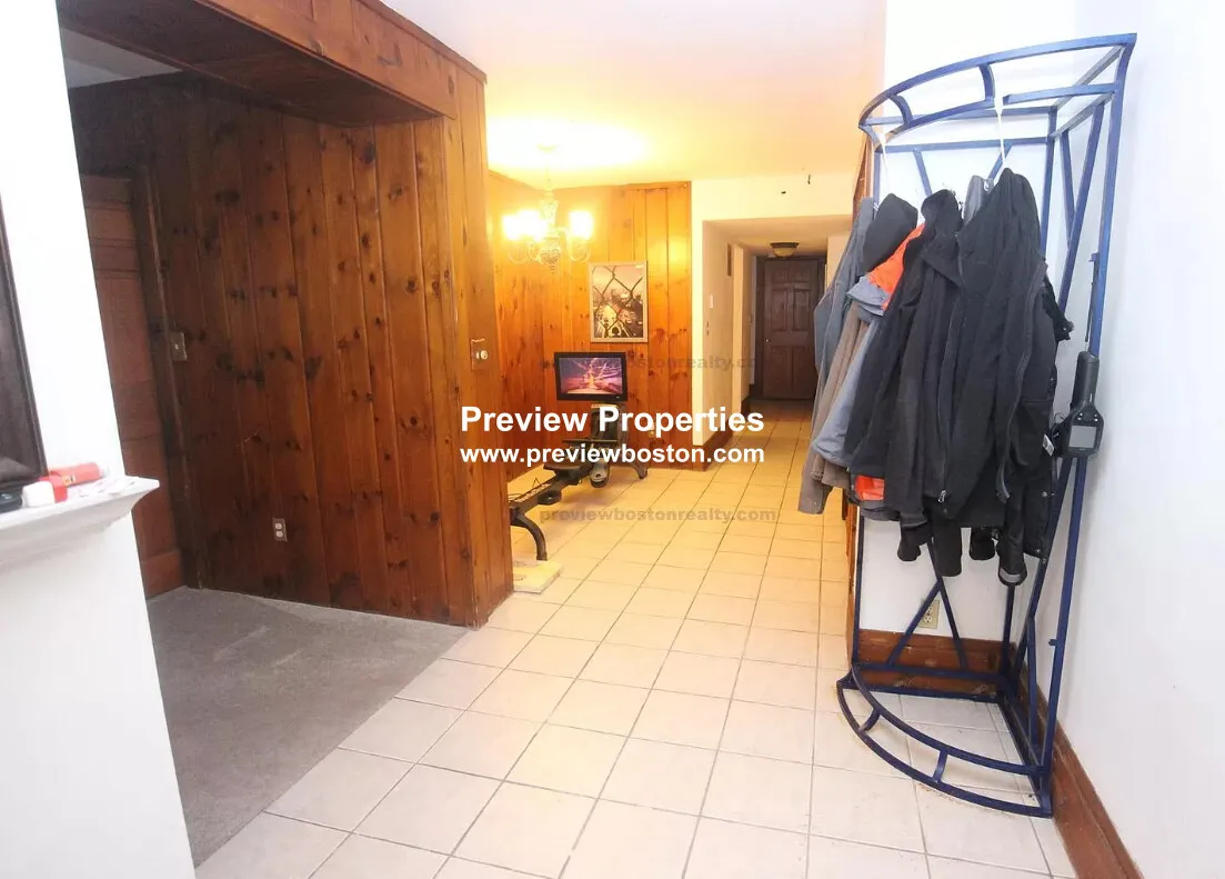 9 Braemore Rd, Brighton