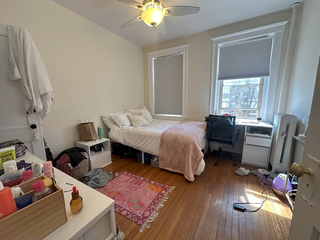 29 Queensberry St, Fenway