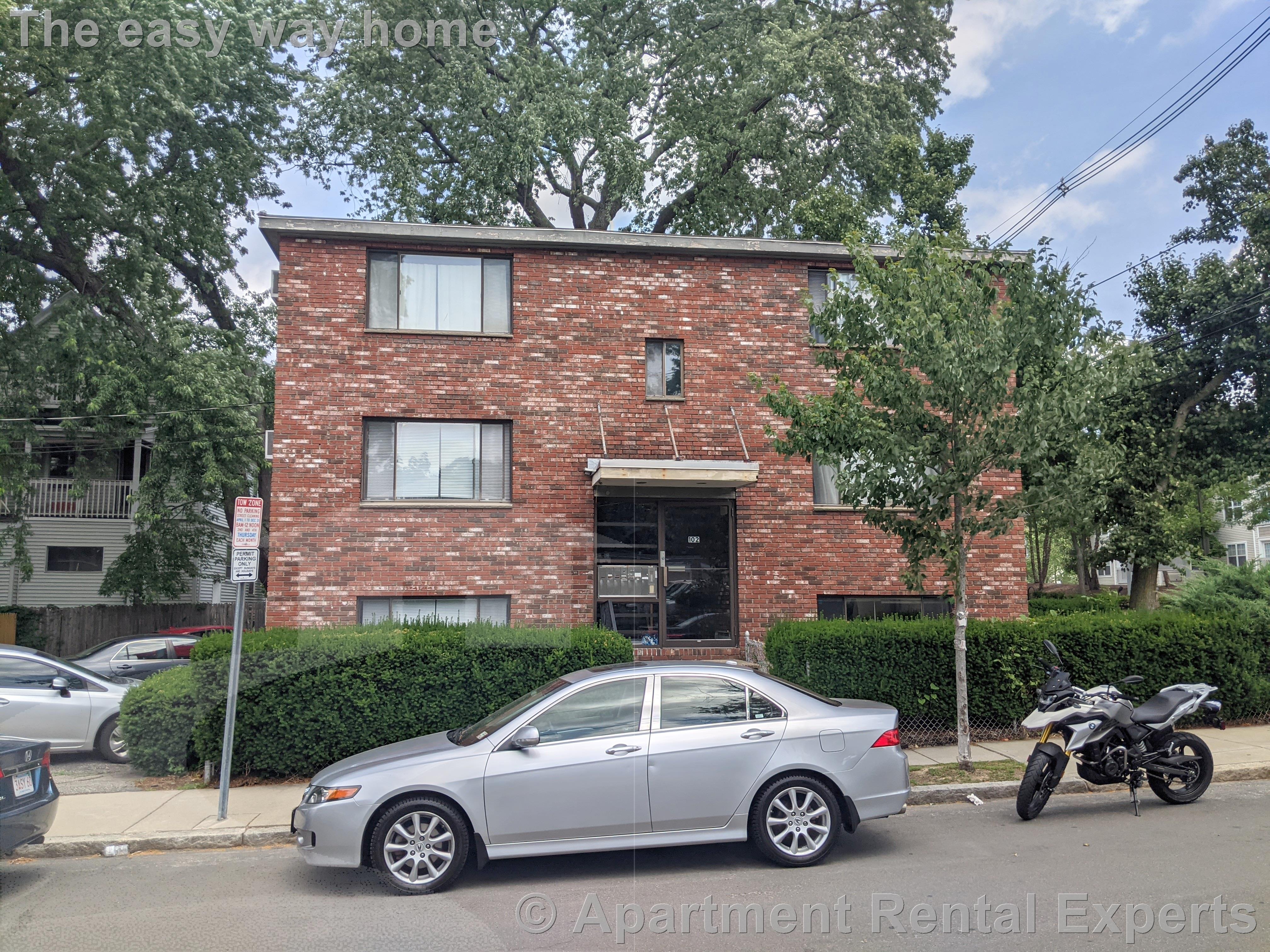 102 Alpine St, Magoun Square