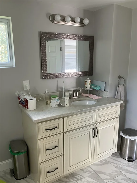 27 Cummings St, Medford