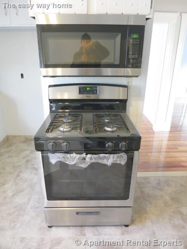 38 Sterling St, Tufts