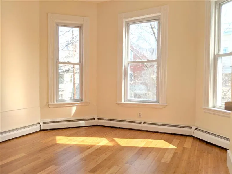 21 Thorndike St, Davis Square