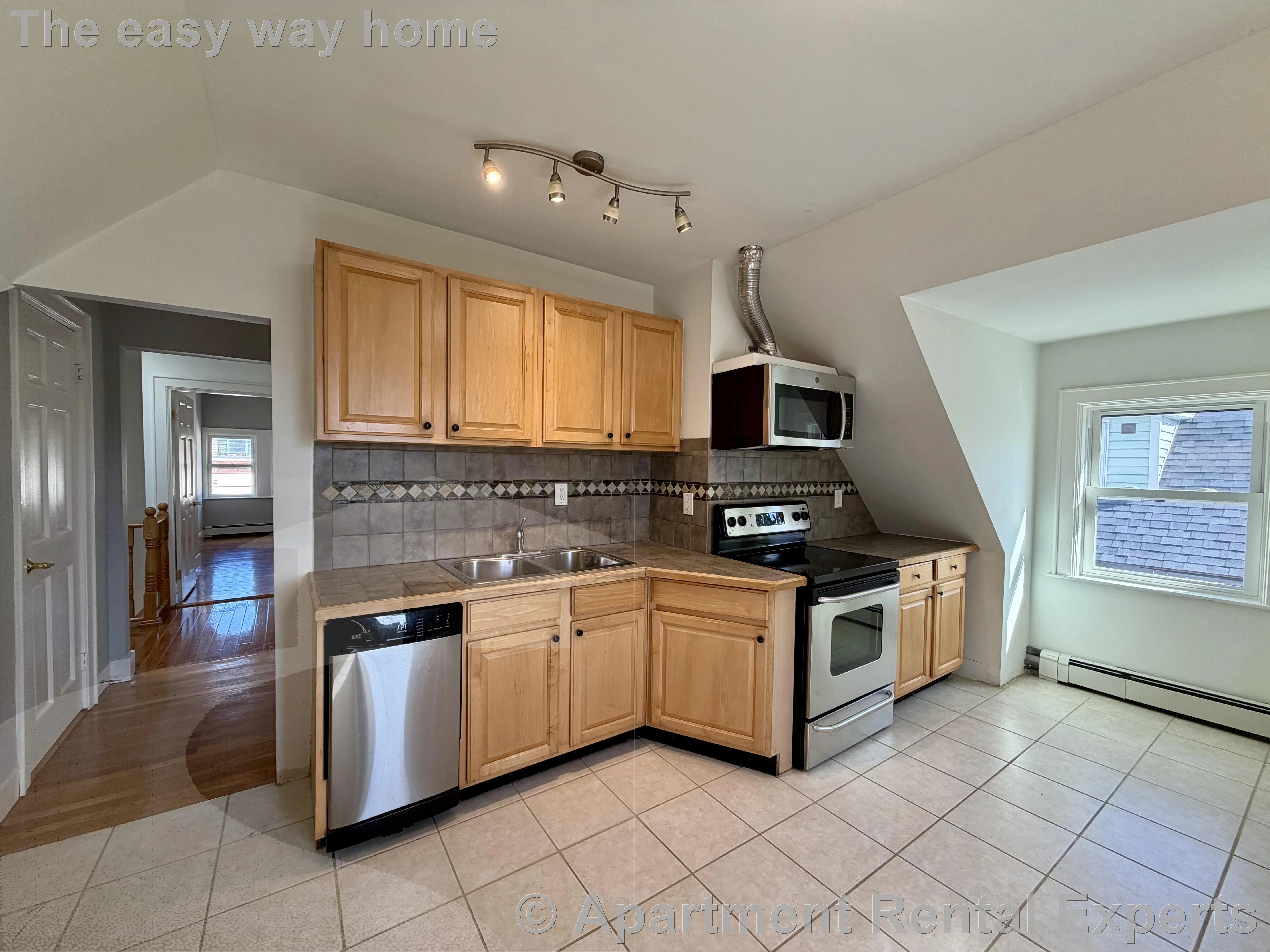 8 Marbury Terr, Jamaica Plain