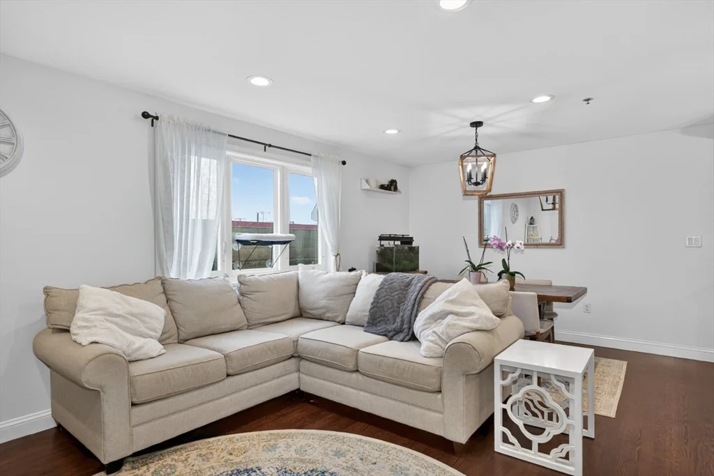 24 Arsenal St, Watertown