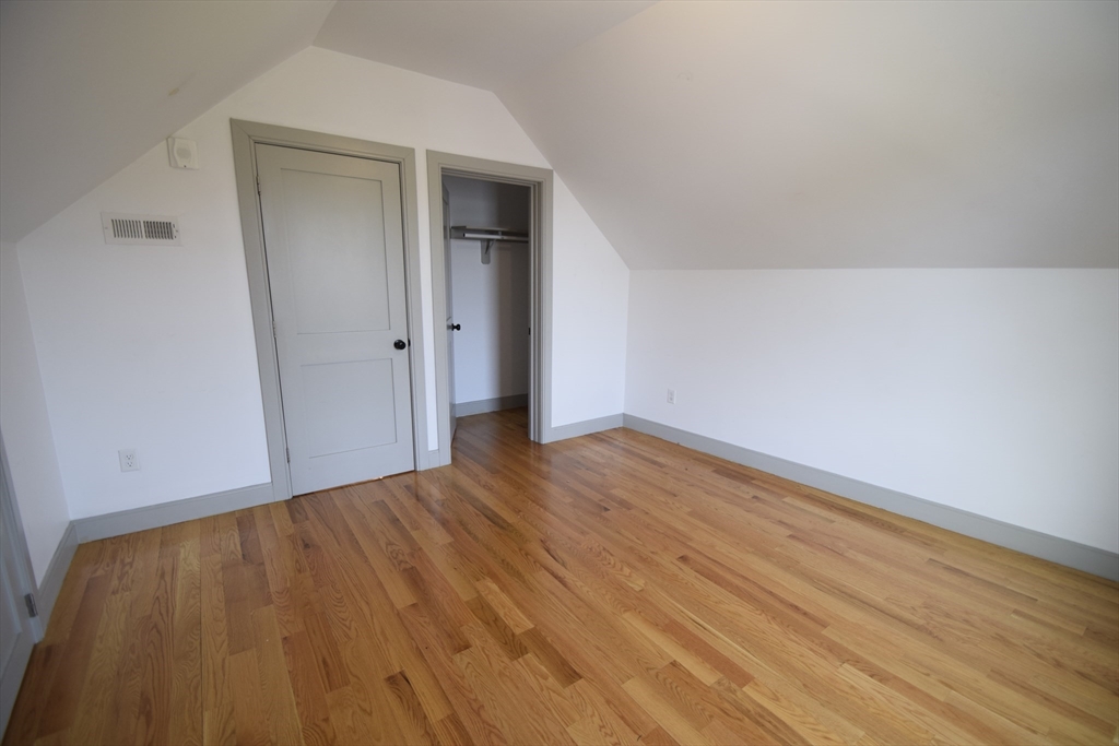 15 Maywood St, Roxbury