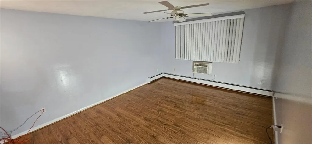 12 Woodland St, Everett