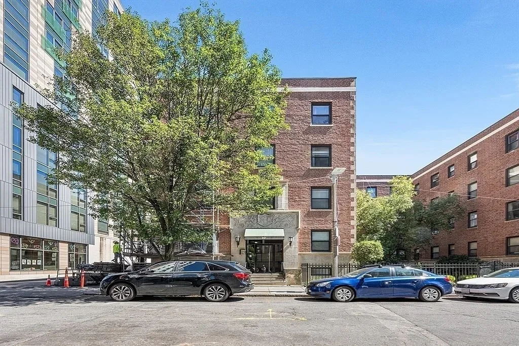 82 Jersey St, Fenway