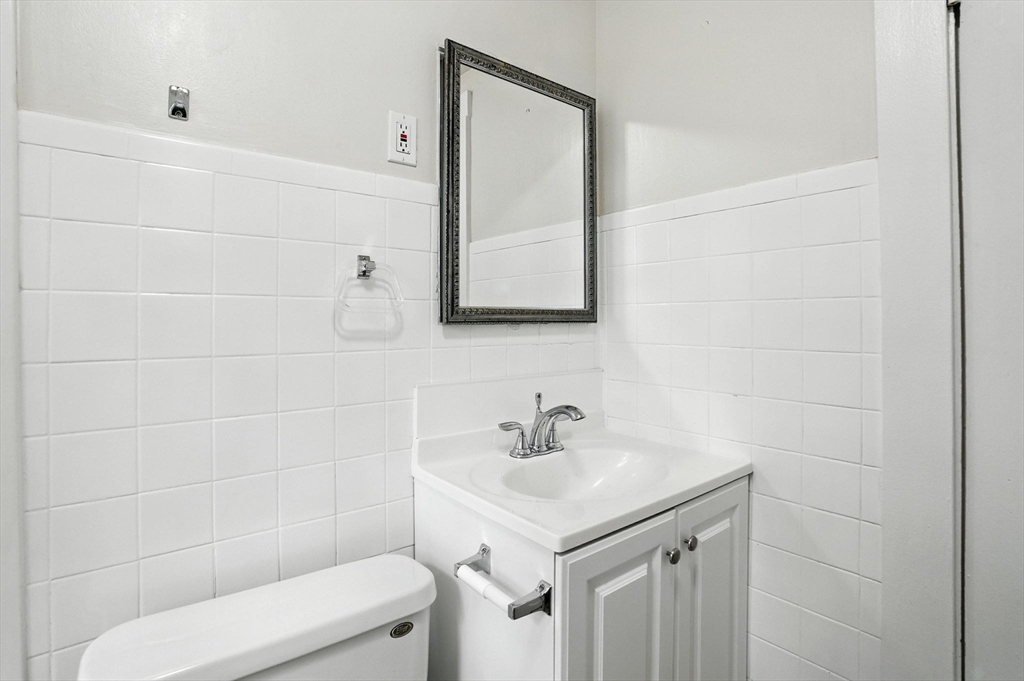 62 Lincoln Ave, Lynnfield