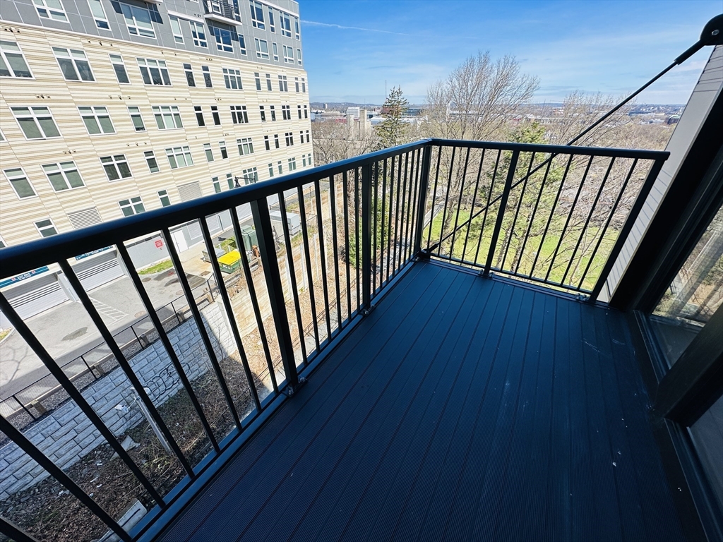 1 Nevins Hill Way, Brighton