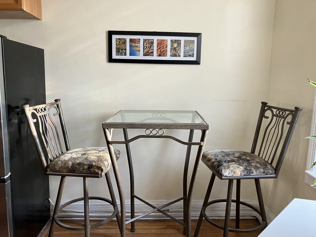 64 Queensberry, Fenway