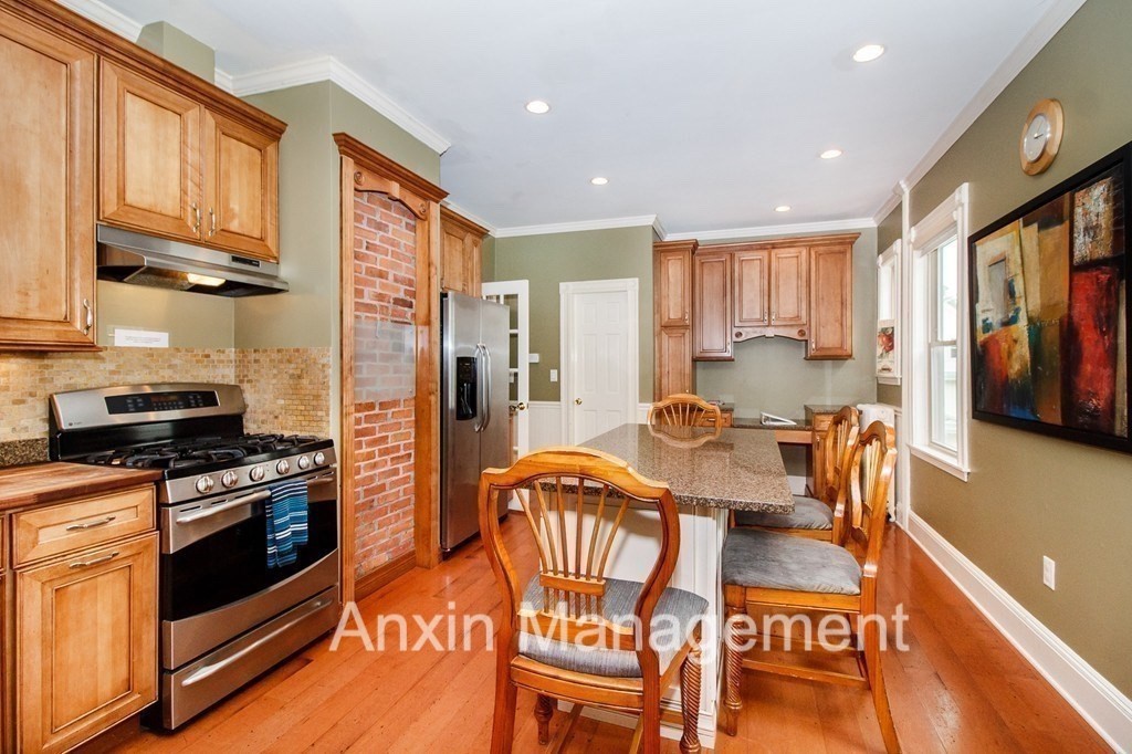 33 Mapleton St, Brighton