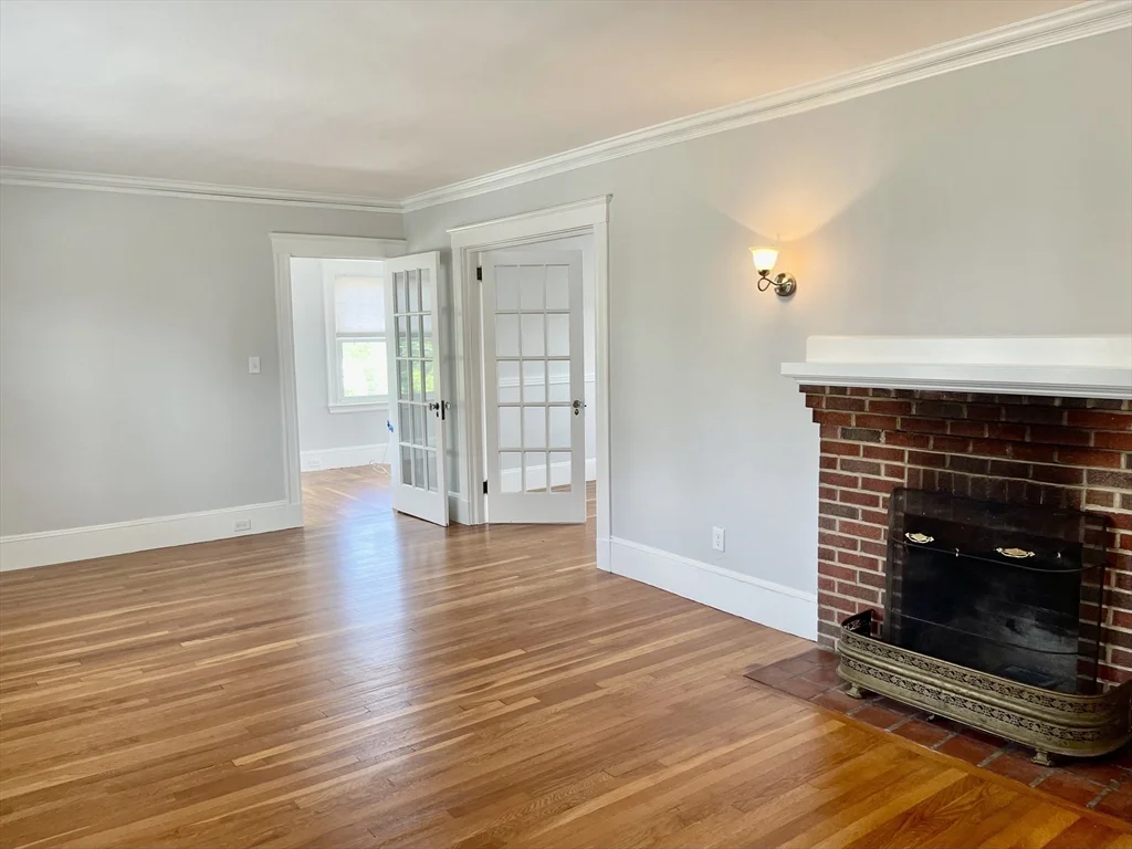 17 Edgecliff, Watertown