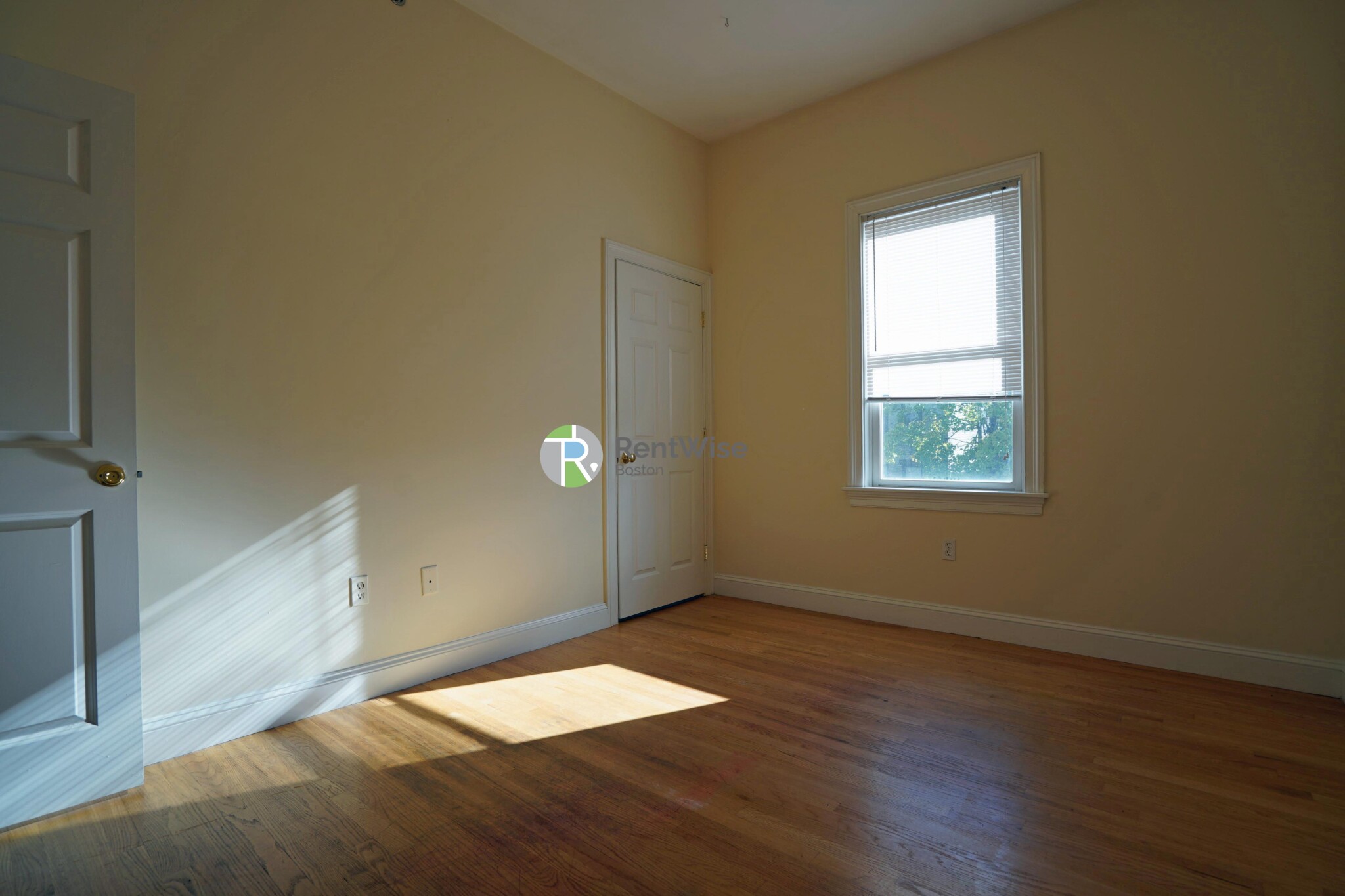 9 Gardner Ter, Allston