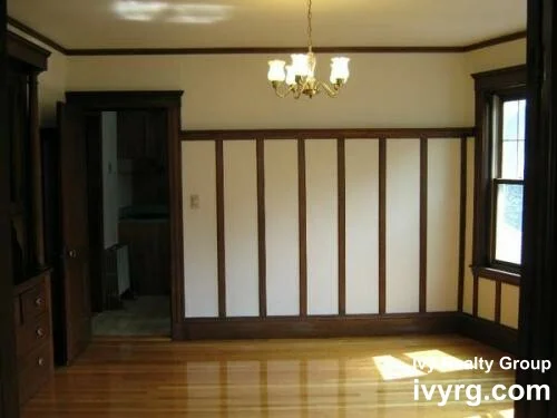 28 Commonwealth Rd, Watertown