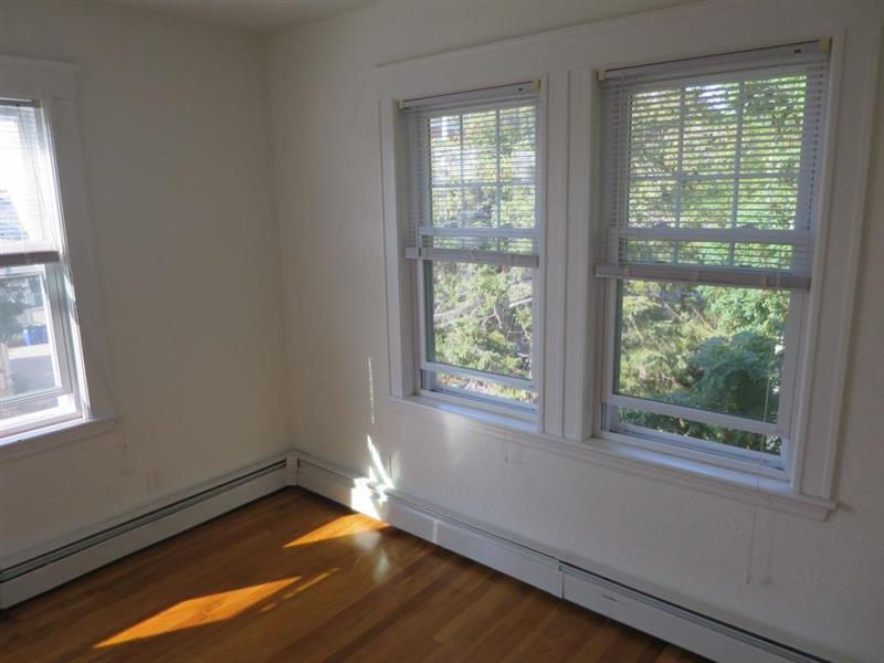 23 Lowell St, Spring Hill