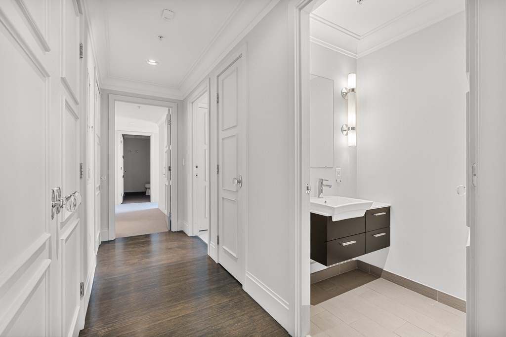 110 Stuart St, Downtown