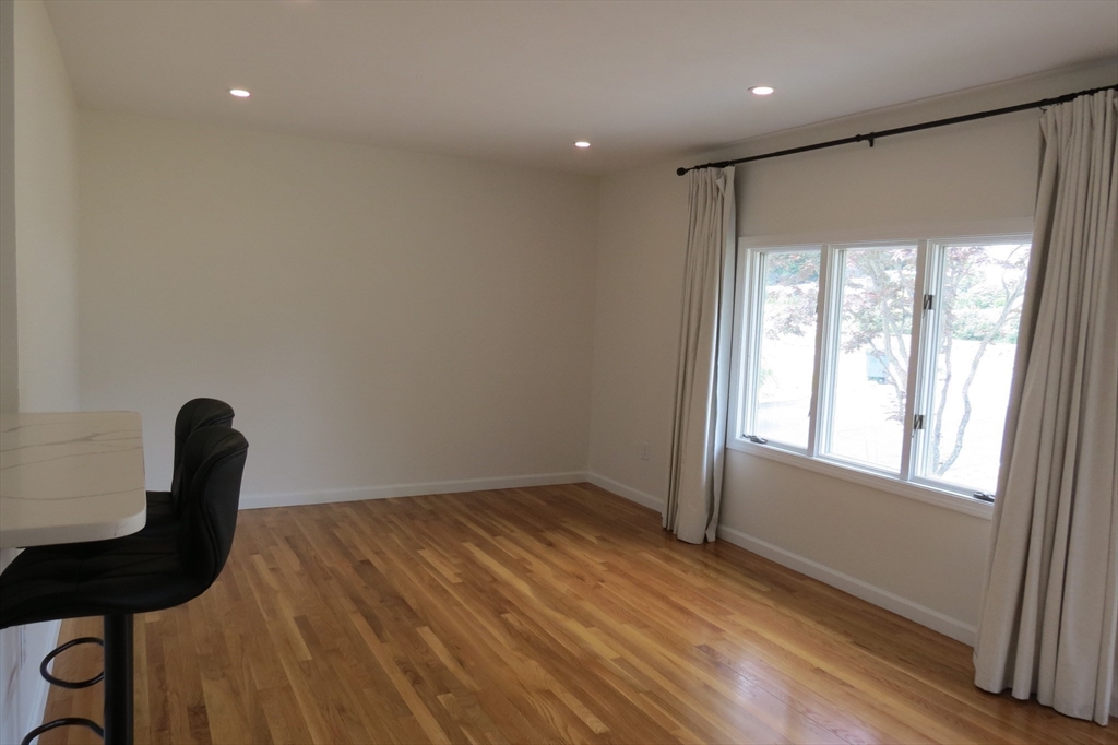 123 Low St, Newburyport