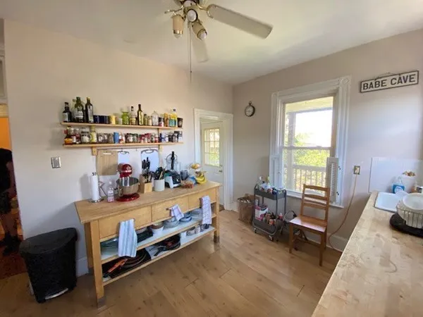 124 Calumet St, Mission Hill