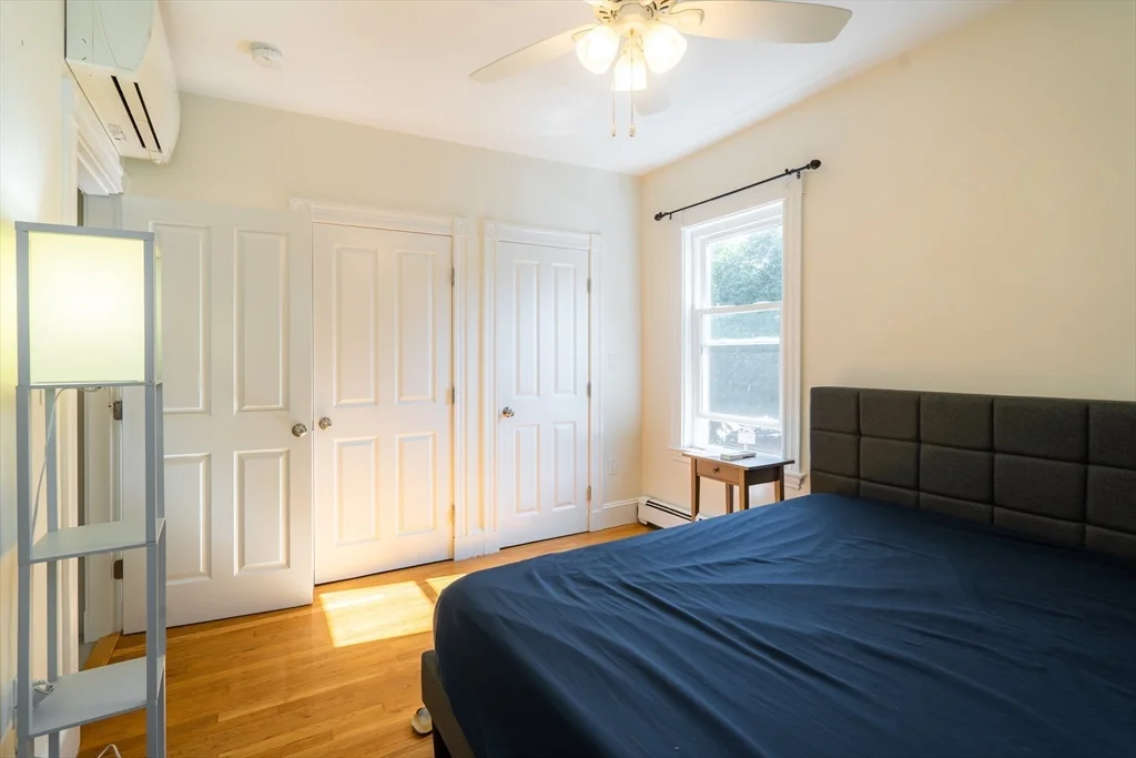 4 Hardwick St, Cambridgeport