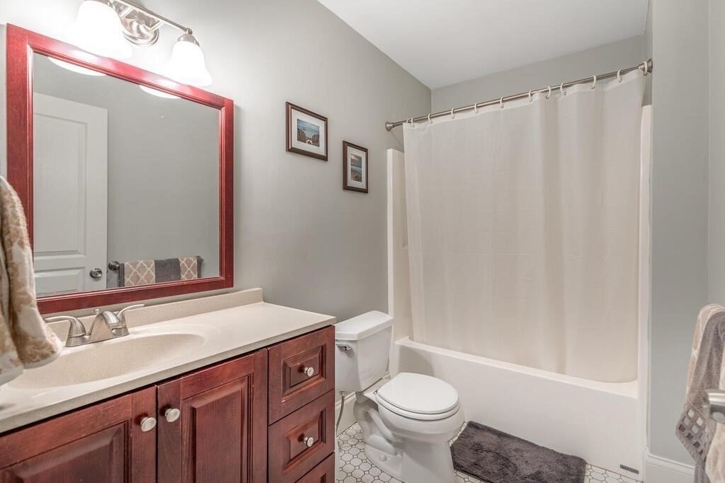 16 Roseclair St, Dorchester