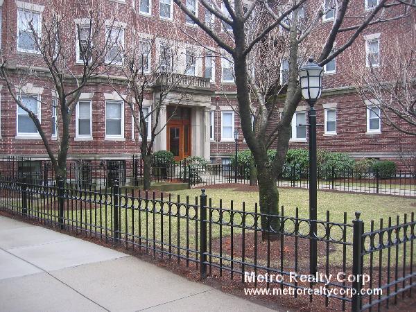 106 Queensberry St, Fenway