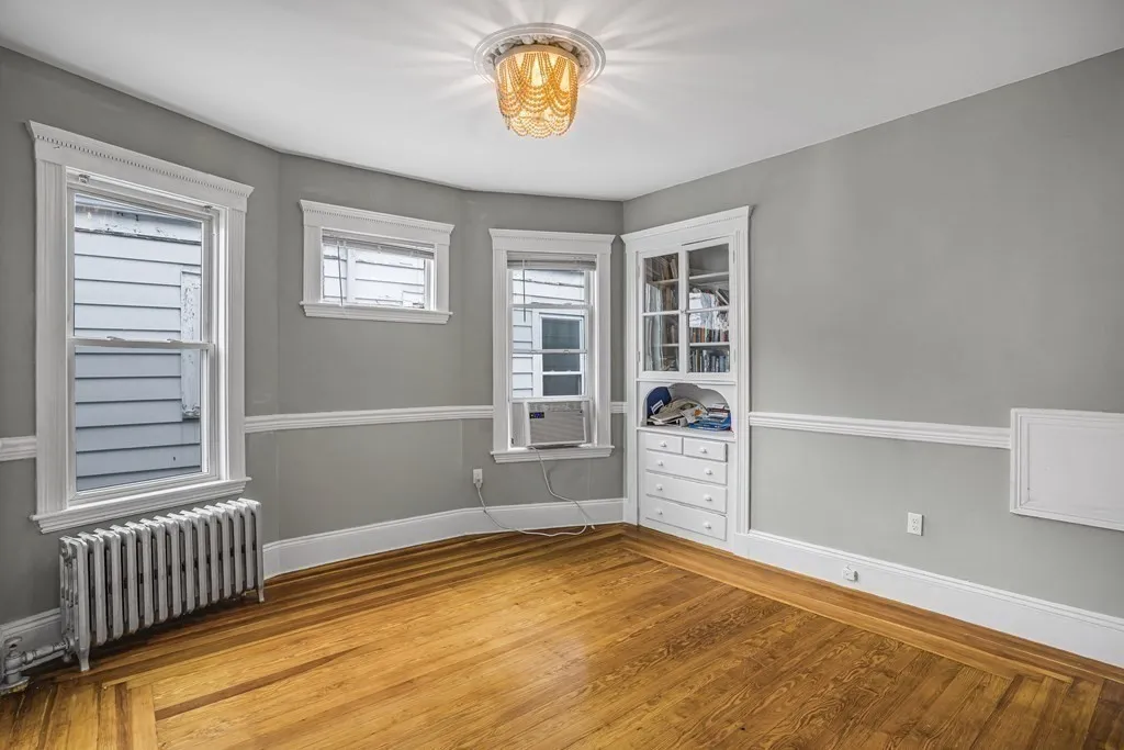 37 Harbor View, Dorchester