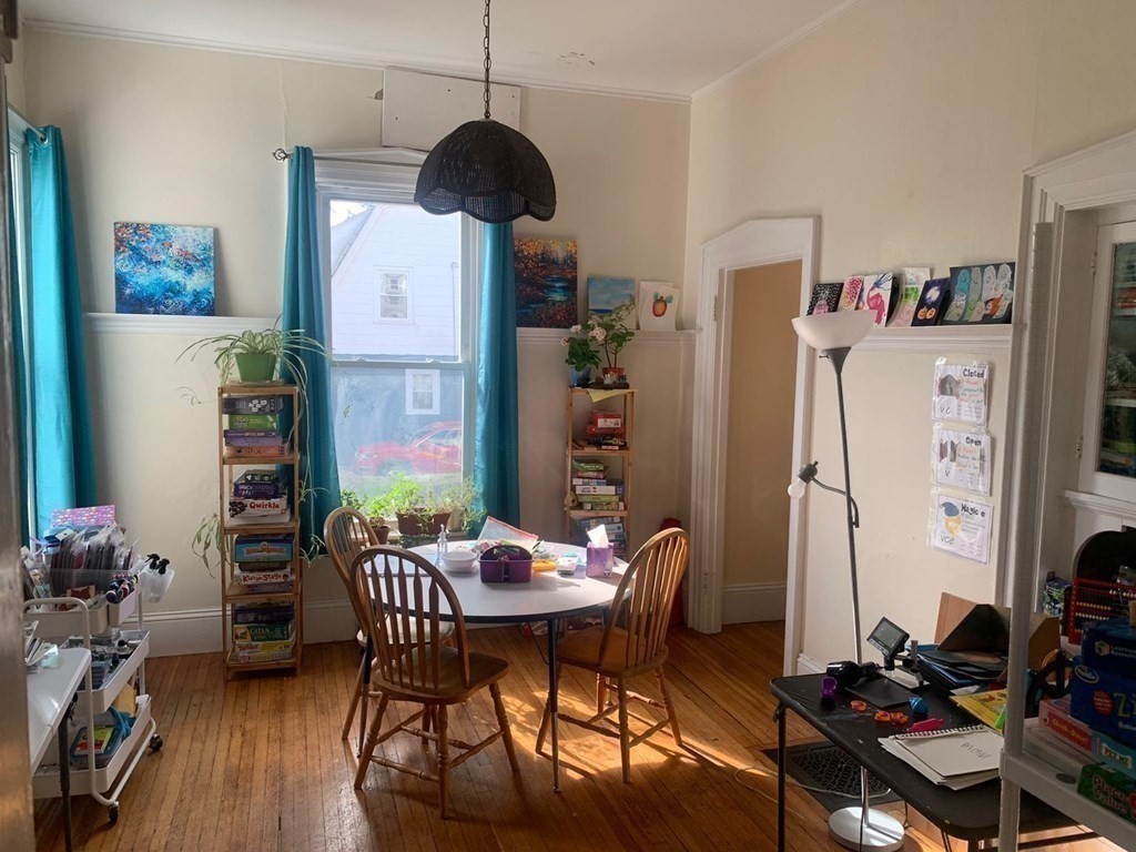 84 Walker St, Newtonville