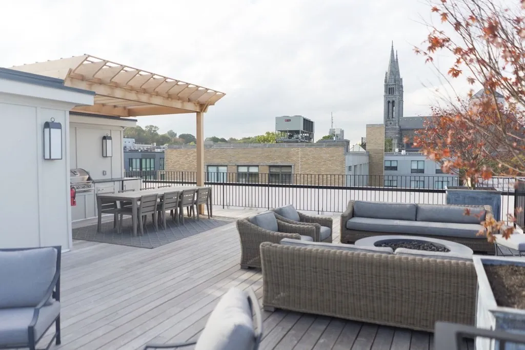 1467 Tremont St, Mission Hill