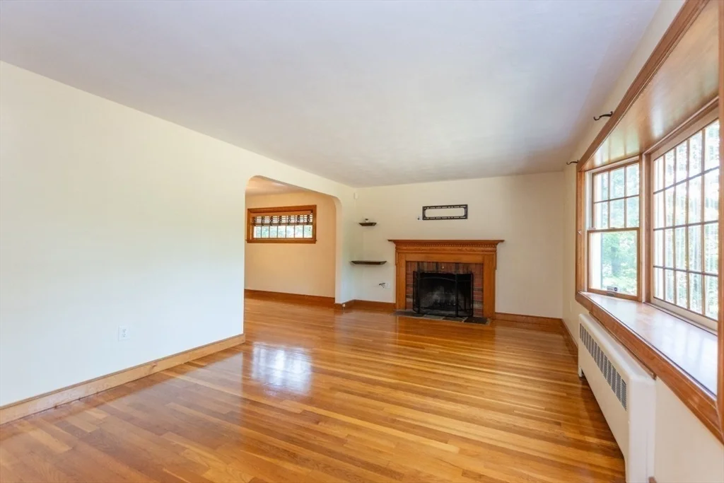 15 Lexington St, Burlington