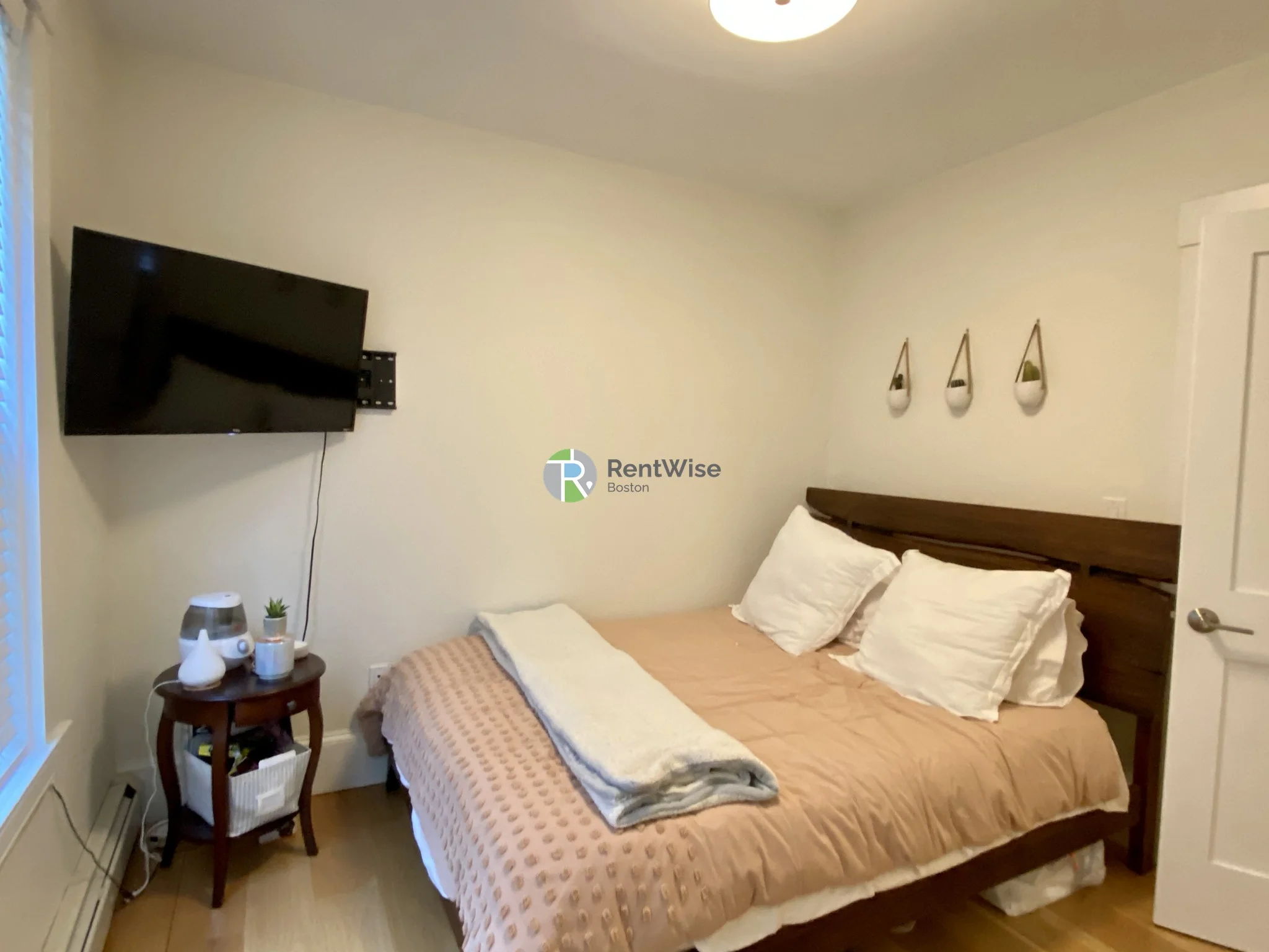 319 Columbia St, Wellington-Harrington