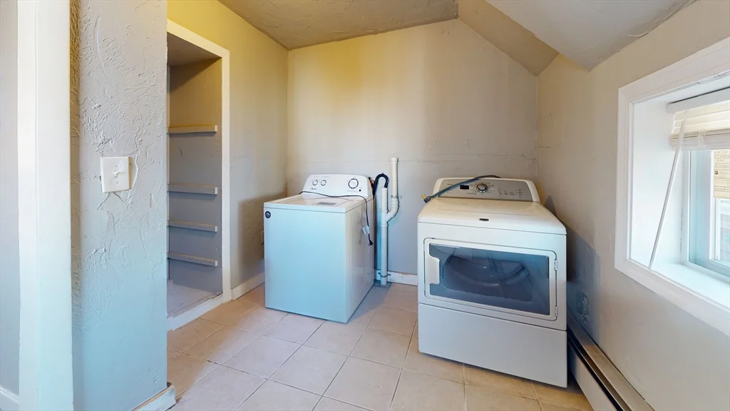 50 Plymouth St, Everett